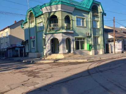 Оренда приміщення біля районної лікарні в м. Тячів Тячев