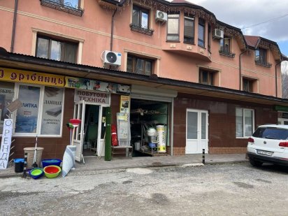 Оренда великого приміщення до 200 кв і окреме приміщення 23 кв Рахов