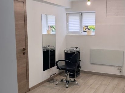 Оренда робочого місця для майстра-перукаря Вовчинець