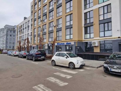 Пропонуємо Вам в оренду приміщення під магазин ЖК Емоція Чабаны. Чабаны