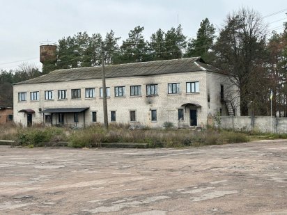 Оренда складів (206м та 221м) в офісній будівлі Богдановка