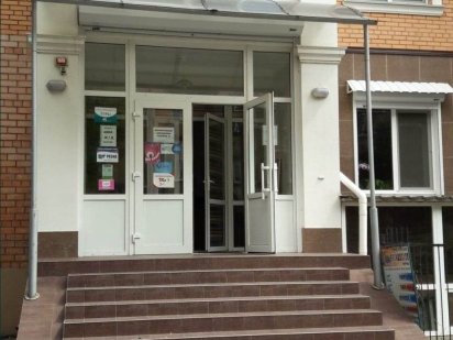 Сдается в аренду 1-этаж нежилого помещения в центре города