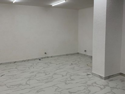 Здам приміщення цент міста 33 кв м Вараш