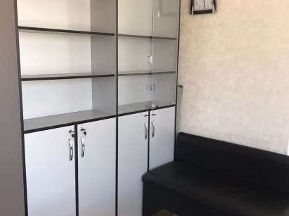 Оренда приміщення м.б : магазин, перукарня, комерція, офіс кабінет Сторожинец