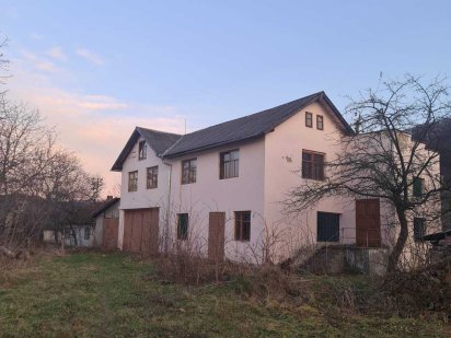 ОРЕНДА - Будівля громадська, площею 258,4 кв.м. м. Вижниця Вижница