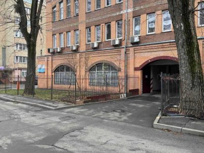 Продаються 2 паркомісця, м. Берестейська Киев