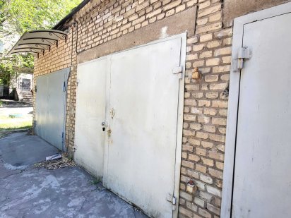 Продаж гаража  ЗЕМЛЯ ПРИВАТИЗИРОВАННА. Південноукраїнская №3 усередин Запоріжжя