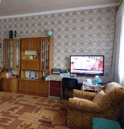 Продаж 3 кім. квартири в центрі Яготина поряд з озером. 81 кв.м. - фото 1