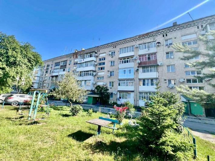 Продається 2-кімнатна квартира . Заводське - фото 1