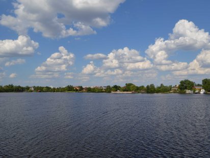 Сдам на берегу Днепра плав дом для комфортного отдыха и праздников Киев