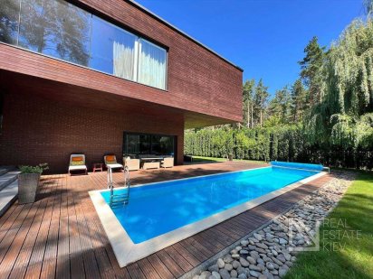 Новий будинок VIP-рівень. Вишенки