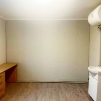 Кімната з капітальним ремонтом та заведеною водою. Біла Церква