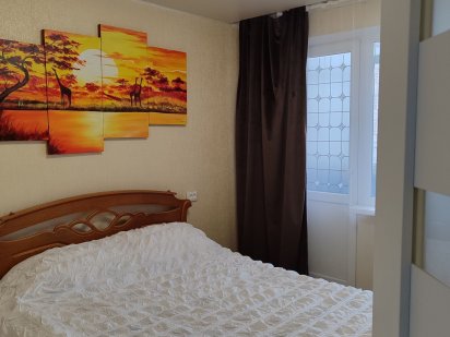 Квартира 2 та 3 кімнатна  в центр і подобово Коростень