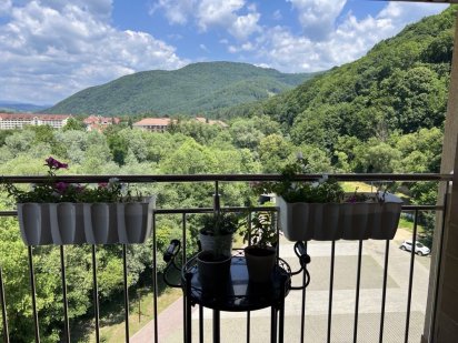 Відпочинок в Закарпаття Свалява Поляна Кришталеве Джерело Мукачево