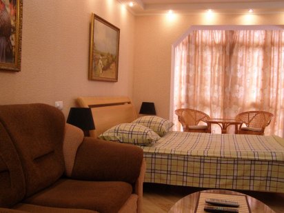 1 кімн.кв-ра подобово в ценрі Словʼянська