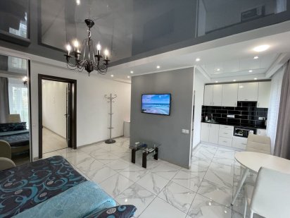 Квартира двокімнатна Словʼянськ центр подобово Люкс