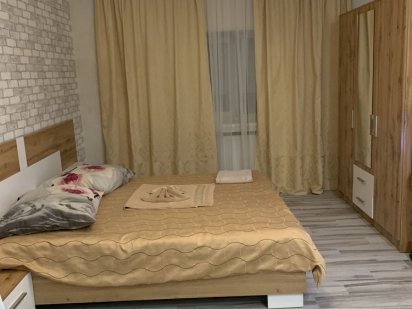 Новострой со свежим ремонтом для пары посуточно почасово Хмельницький