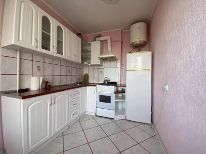 Подобово посуточно 3 кім Район Комарова можливо помісячно Черновцы