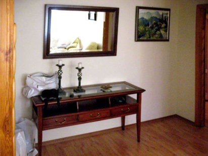 Трикімнатна квартира зі шкіряними меблями на вул. Іллінській Суми