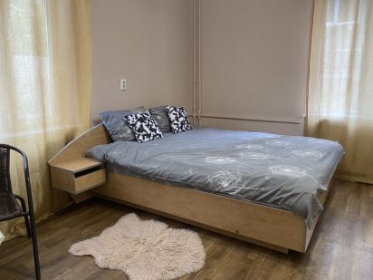 Подобово 1-кім,центр  район обл. лікрні,Кл.Медгарден.Завжди є світло.. Черновцы