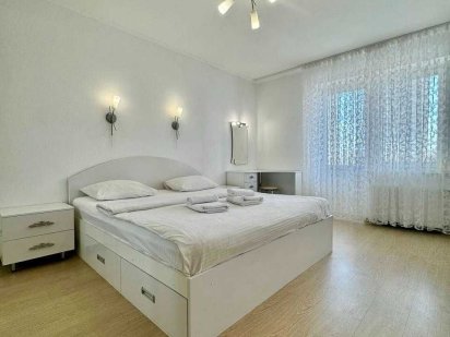 ApartPoltava2кімн апартаменти КУТОВА ванна,світлий дизайн,звітні докум Полтава