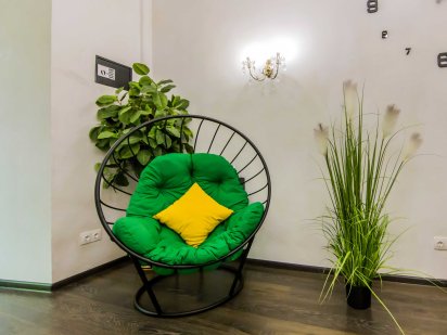 2к з укриттям поруч  на Майдані Незалежності, вулиця Городецького, 11б