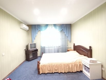 2х кімнатна квартира Зупинка торговий центр. Можливо погодинно Черкаси