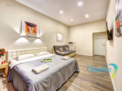 Роскошные 2к апартаменты на ул. Саксаганского, 25а (НСК «Олимпийский») Киев