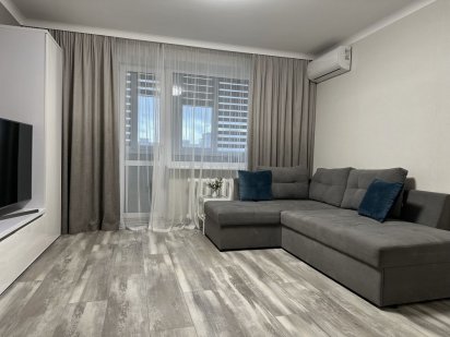 Подобова оренда 1- кімнатної  в центрі міста Черкаси