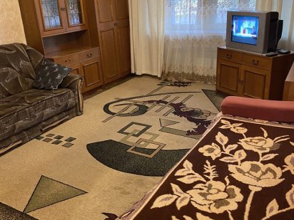 Однокімнатна квартира подобово.