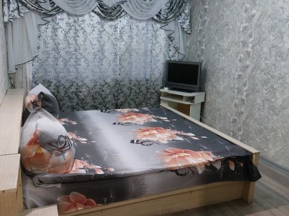 2 к  в Шевченковском р-не .Рядом  Гортоп госпиталь рынок почасово Запорожье