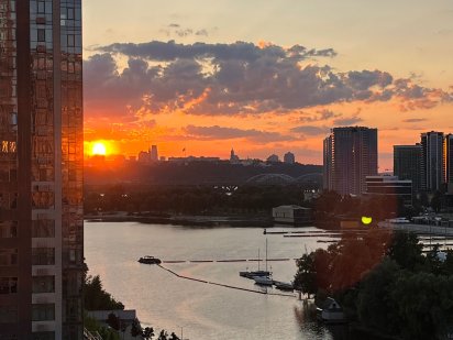 Посуточно RiverStone ( риверстоун) Киев