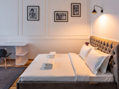 Подобово 1-к VIP, вул. Грушевського 7 Львов