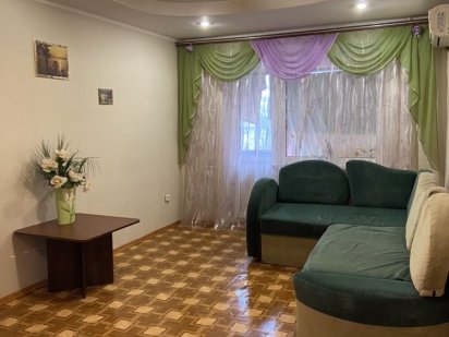 Посуточно, почасово 2 ком. квартира. просп А.Поля, центр, госпиталь Днепр