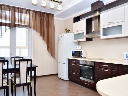 Посуточно 1 кв. Архитектора Вербицкого 28. Можно почасово. Київ