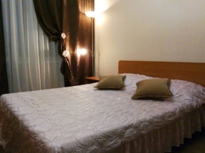 Посуточно, почасово, помесячно 1 кв м Черниговская ул Братиславская 28 Киев