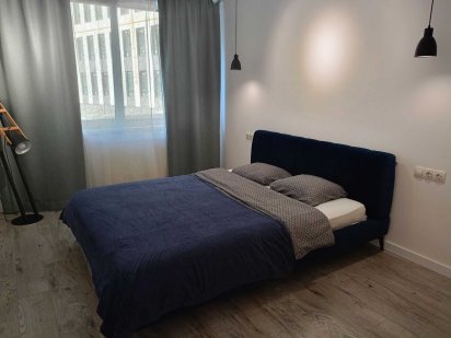 Центр площа Ринок на добу погодинно власник Форум оперний театр 2кім Львов