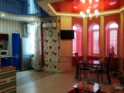 Кв.-студія люкс центр, перетин пр.Соборного і  Металургів, 3 лікарня