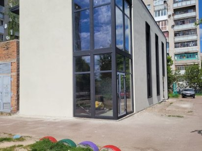 Продам двоповерхове преміщення в центрі міста. Коростень