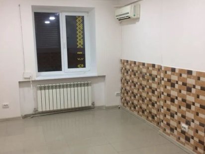 Продається комерційне приміщення під бізнес на ринку “Янтар” Лозовая