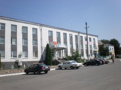 Продаються офісні приміщення  у м.Славута, пл. Т.Шевченка  (206,7 м2) Славута