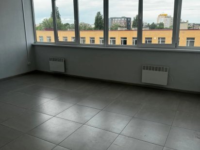 Продаж фасадного приміщення  28 м.кв . Хмельницький