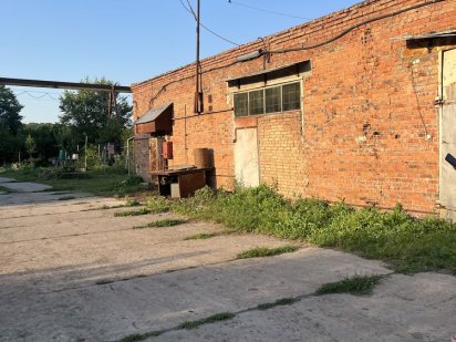 Продається земельна ділянка 49 сот. з виробничими приміщеннями Хмельницкий