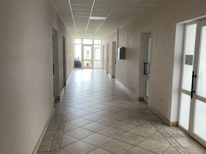 Офісне приміщення / Комерція / офіси + гаражі Луцьк