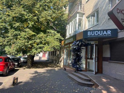 Продається фасадне комерційне приміщення в центрі міста! Луцьк
