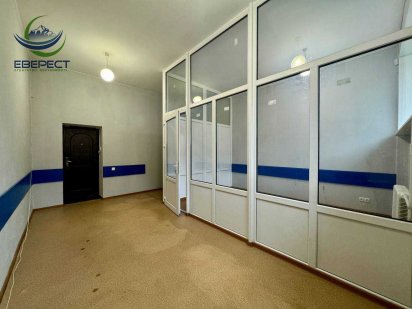 Продаж комерційного приміщення 29 кв.м на пр. Відродження! Луцк