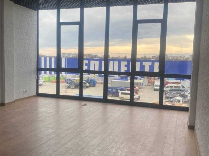 Продаж офісного приміщення 45 кв.м. на 3 поверсі на вул. Івасюка 19а Івано-Франківськ