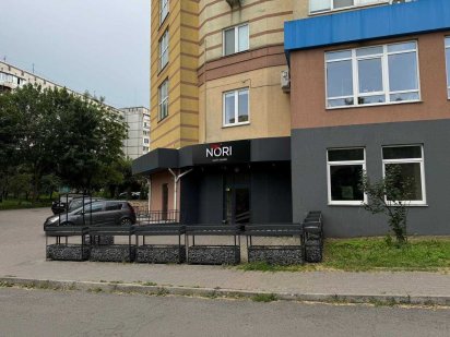 Продам фасадне приміщення Ровно