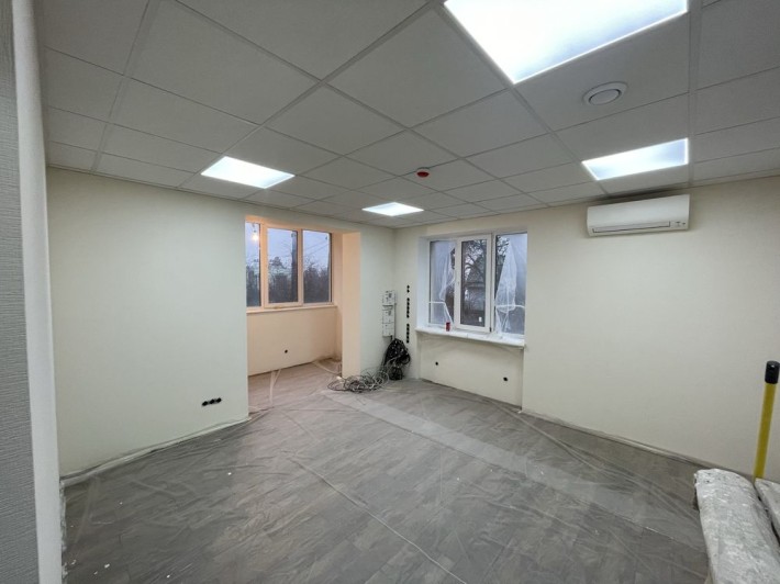 Продажа коммерции Ирпень 240м цоколь + квартира для персонала - фото 1