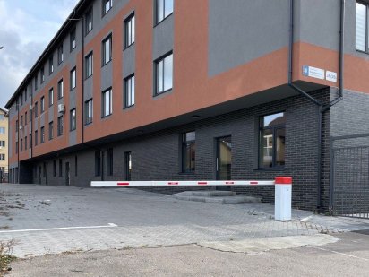 Продам Комерцію з парковкою 12 Школа 120м2+підвал 120м.кв висота 2.8м Ровно